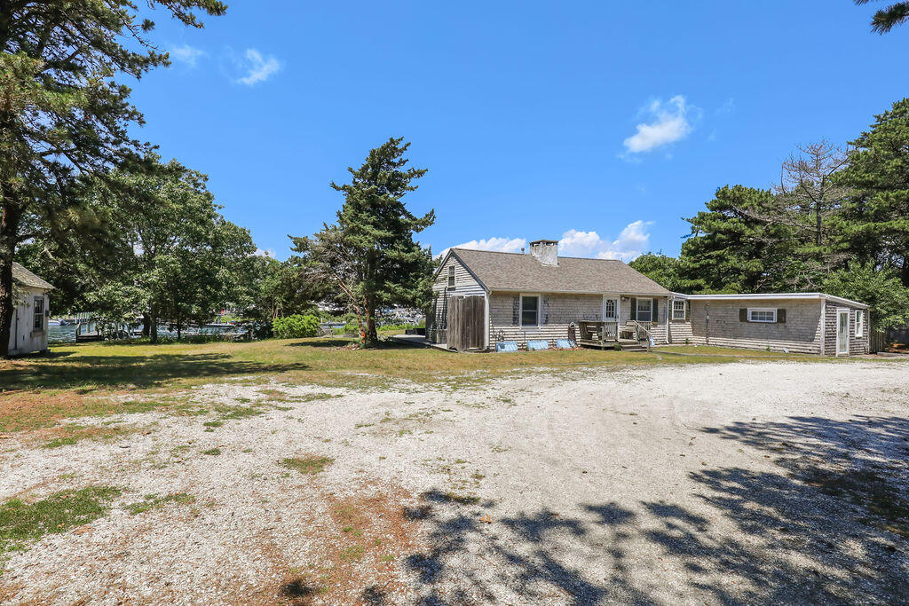 379 Monomoscoy Road Mashpee MA 02649