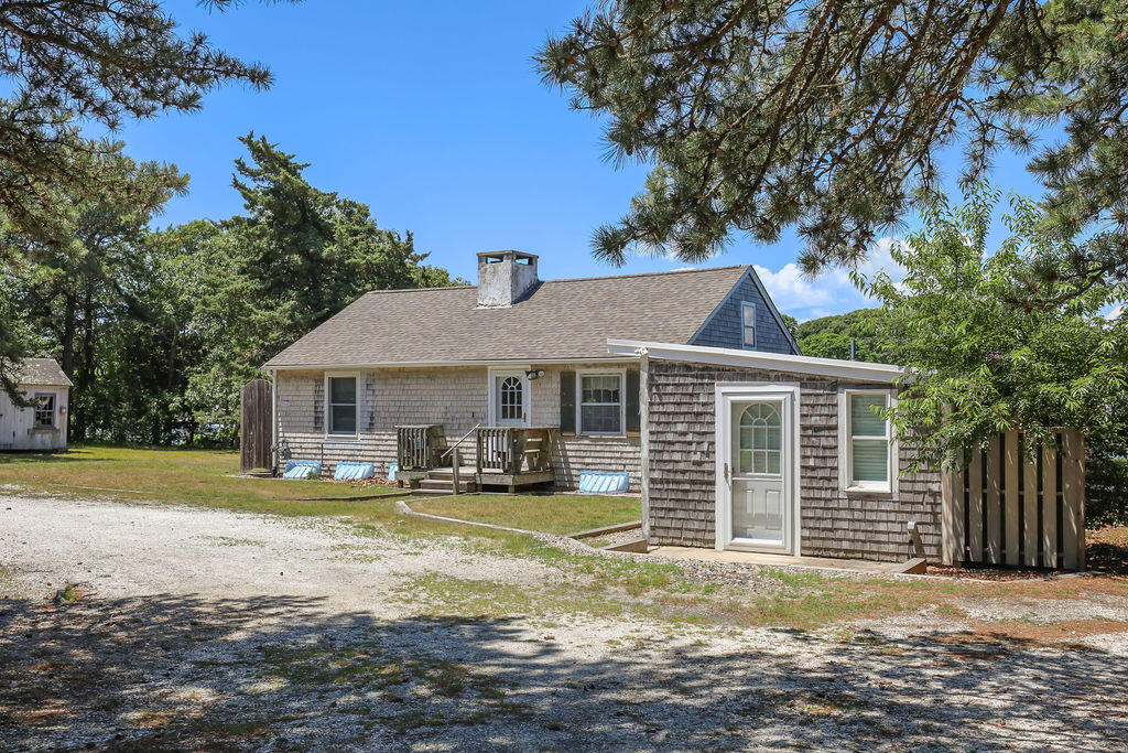 379 Monomoscoy Road Mashpee MA 02649