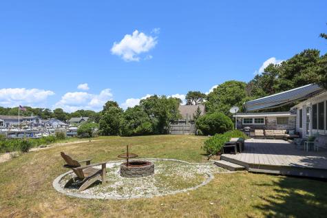 379 Monomoscoy Road Mashpee MA 02649