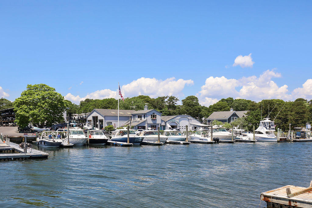 379 Monomoscoy Road Mashpee MA 02649