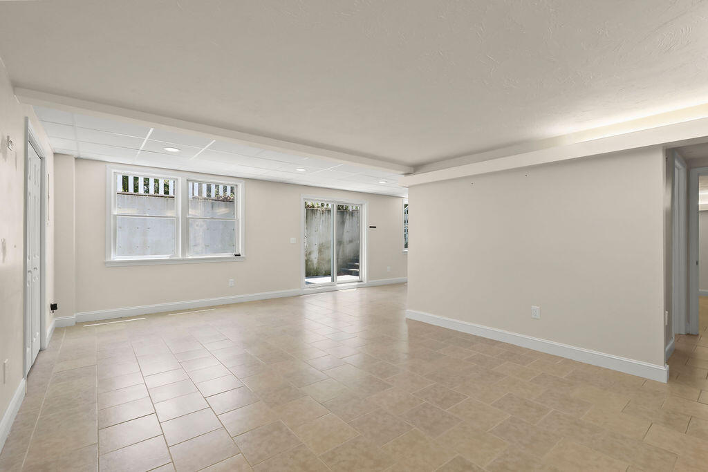 379 Monomoscoy Road Mashpee MA 02649