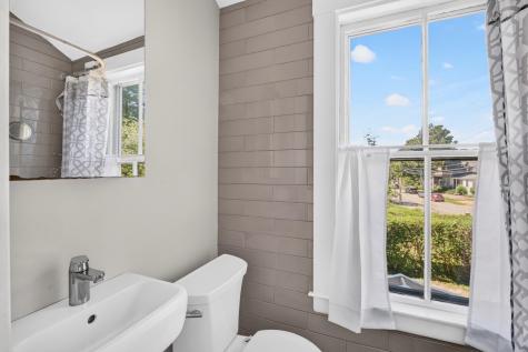 62 School Street Woods Hole MA 02543