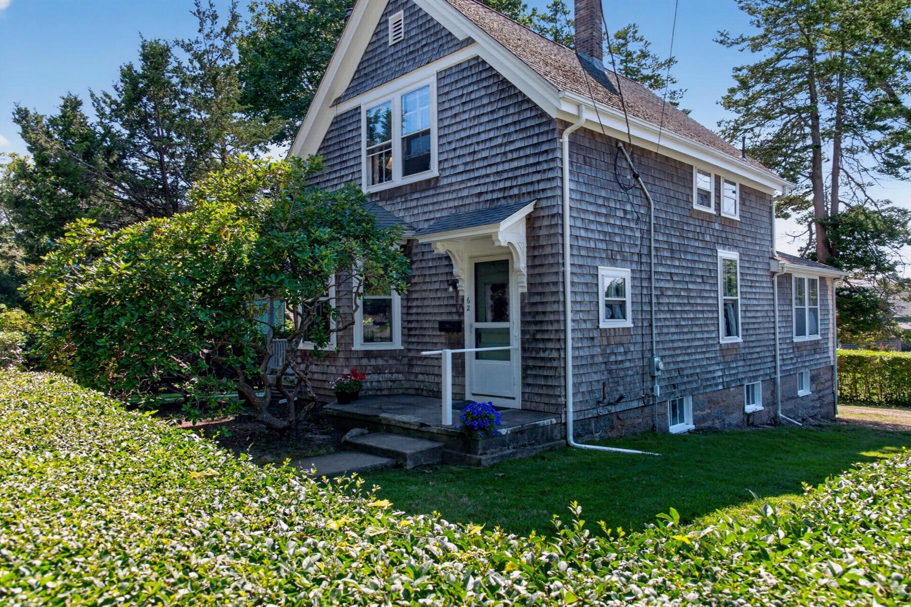 62 School Street Woods Hole MA 02543