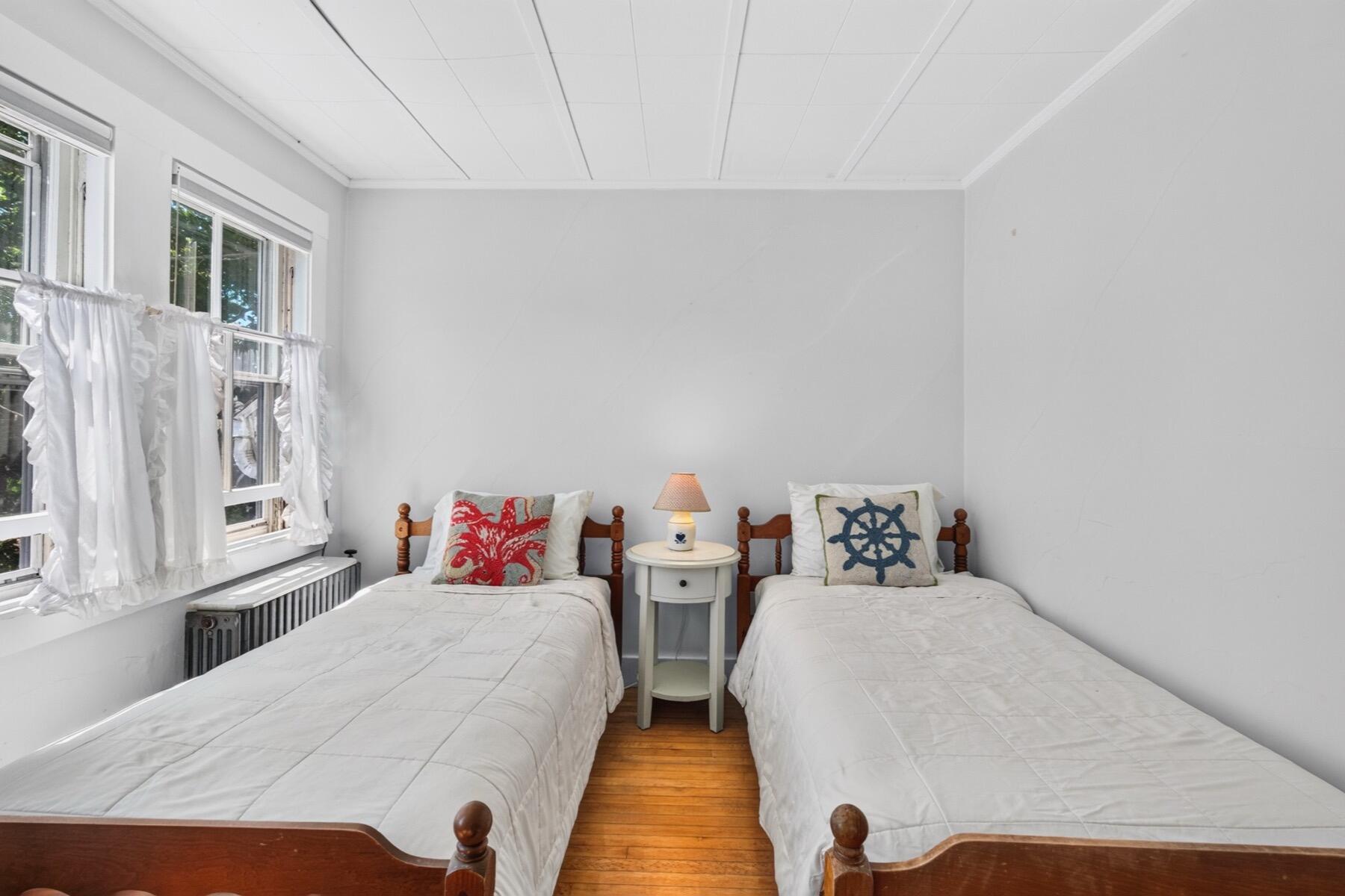 62 School Street Woods Hole MA 02543