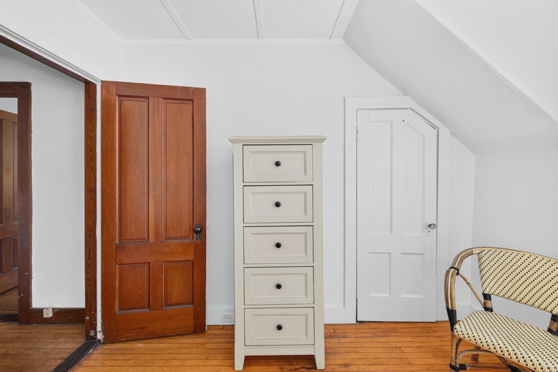 62 School Street Woods Hole MA 02543