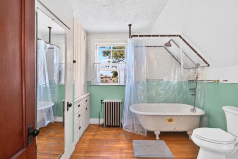 62 School Street Woods Hole MA 02543