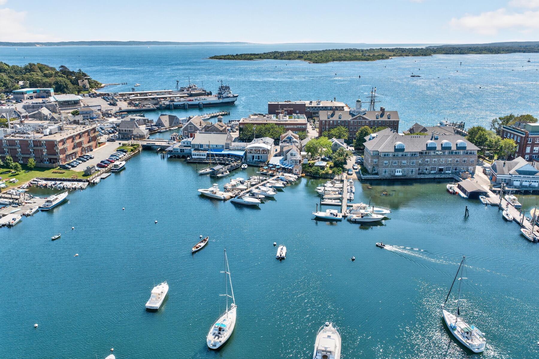 62 School Street Woods Hole MA 02543