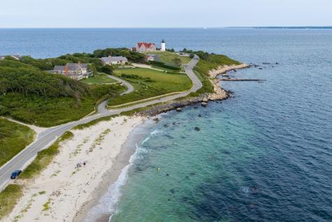 62 School Street Woods Hole MA 02543