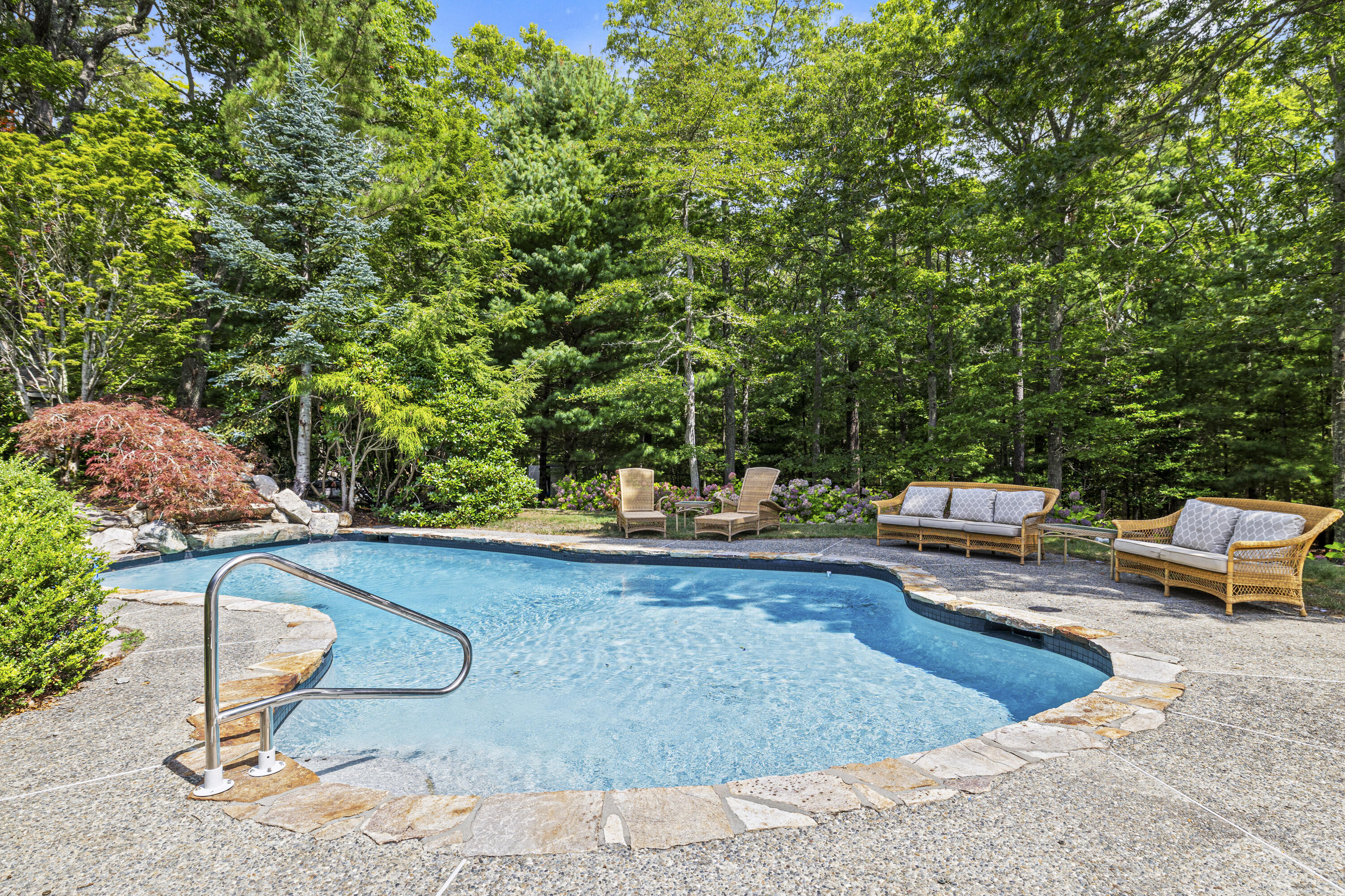 58 The Hacking Circle Mashpee MA 02649