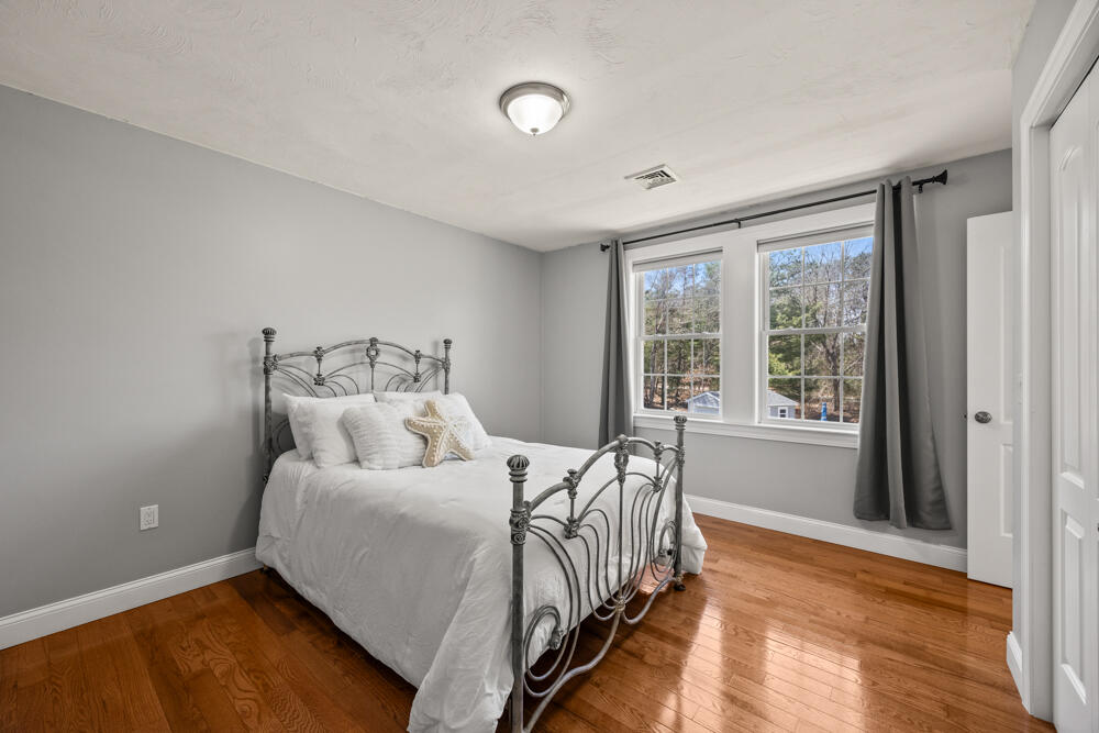 32 Rickey Lane Wareham MA 02538