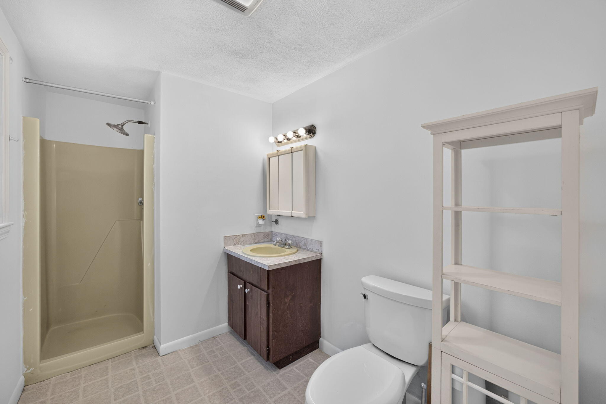 39 Kerrywood Drive Teaticket MA 02536