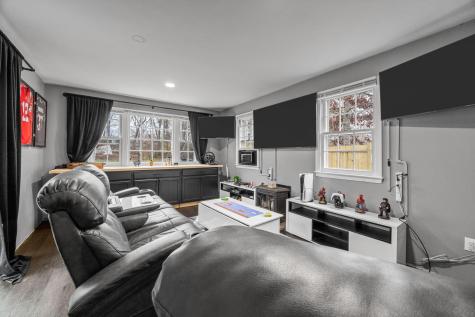 17 Kensington Drive Sandwich MA 02563