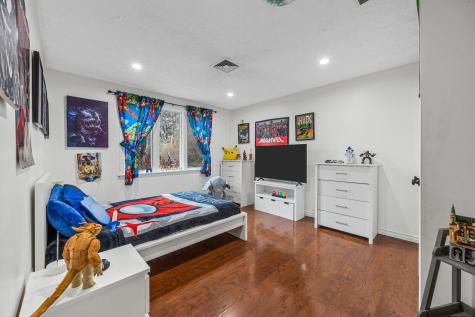 17 Kensington Drive Sandwich MA 02563