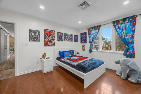 17 Kensington Drive Sandwich MA 02563