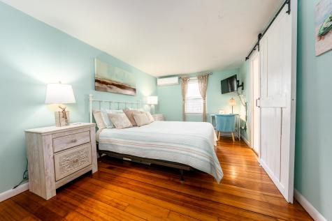 8 Quinsigamond Avenue Falmouth MA 02540