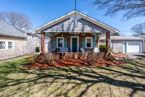 8 Quinsigamond Avenue Falmouth MA 02540