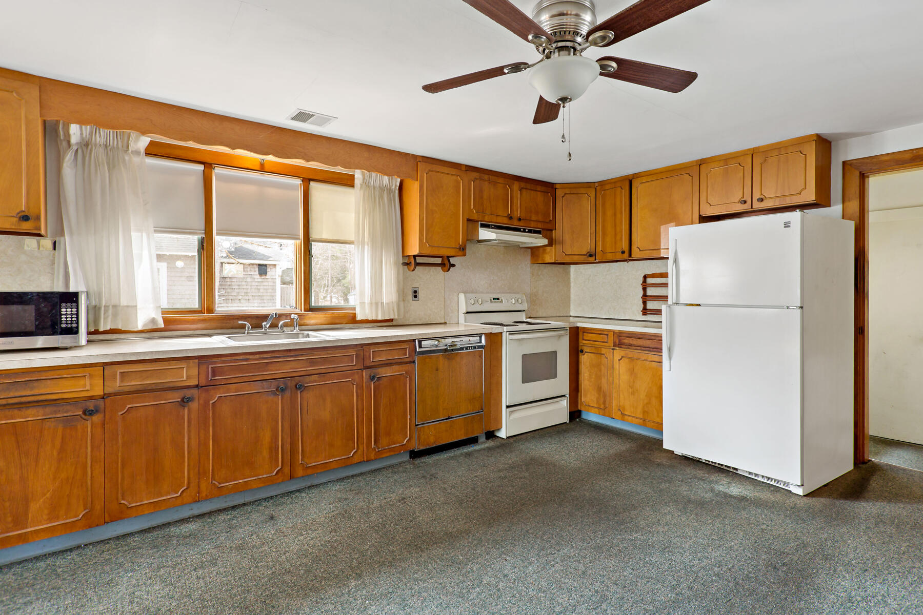 404 Sandwich Road, Falmouth MA photo 4