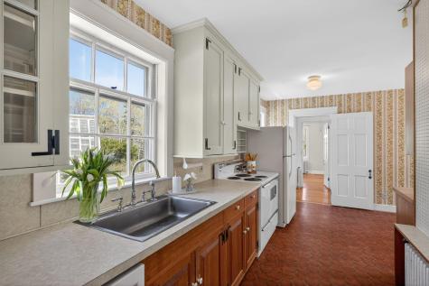 64 Church Street Falmouth MA 02543