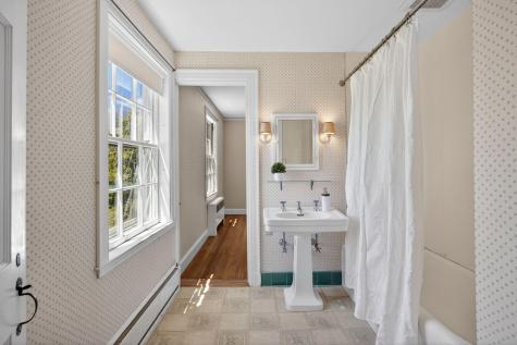 64 Church Street Falmouth MA 02543