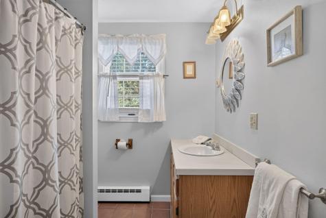 908 Shore Road Pocasset MA 02559