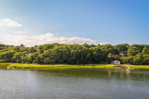 219 Scraggy Neck Road Cataumet MA 02534