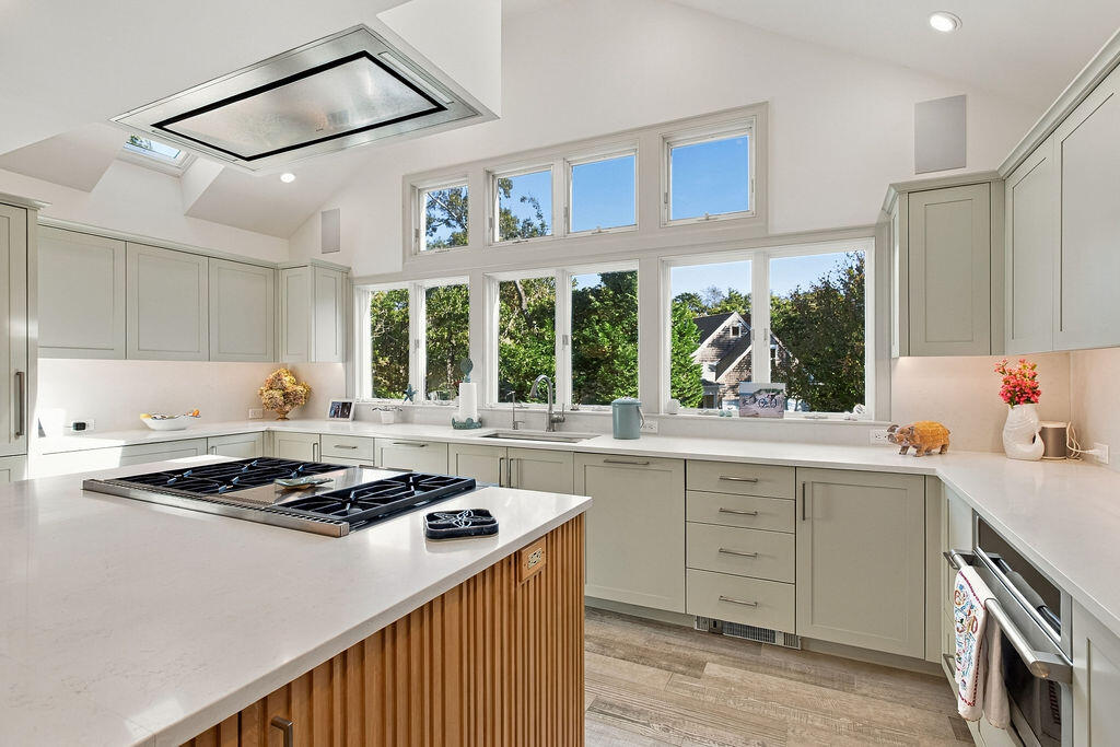 1095 Long Pond Road Wellfleet MA 02667
