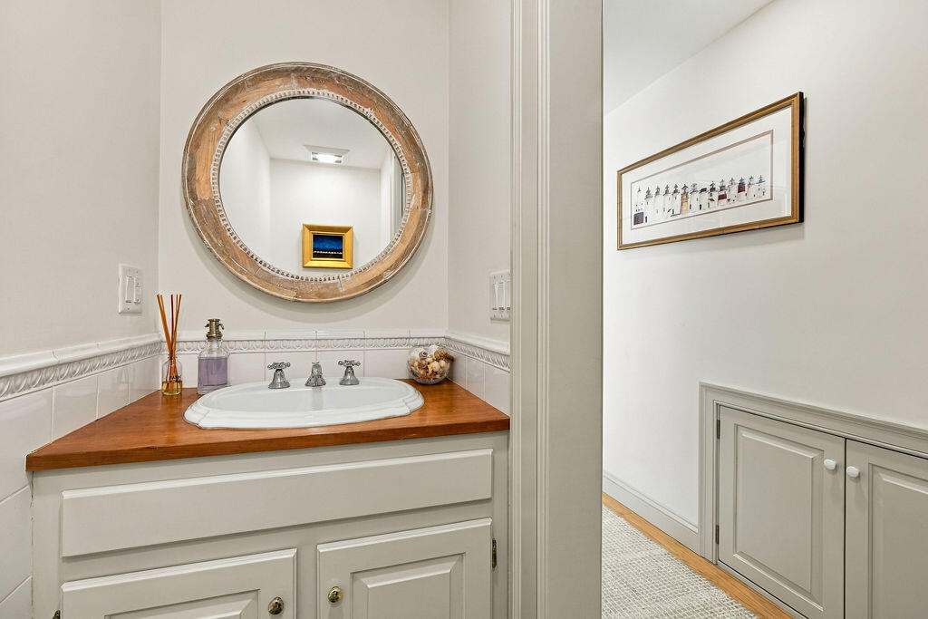 1095 Long Pond Road Wellfleet MA 02667