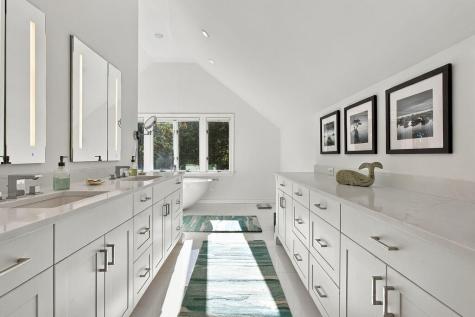 1095 Long Pond Road Wellfleet MA 02667