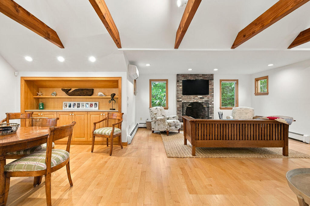 1095 Long Pond Road Wellfleet MA 02667