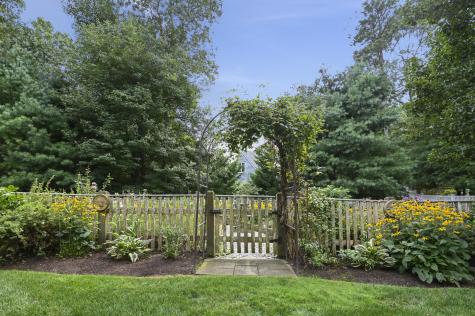 10 Mossy Bottom Lane Sandwich MA 02563
