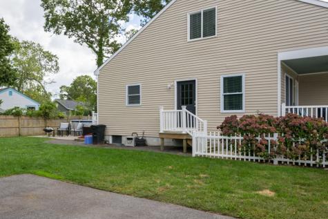 18 Elmwood Street Wareham MA 02571