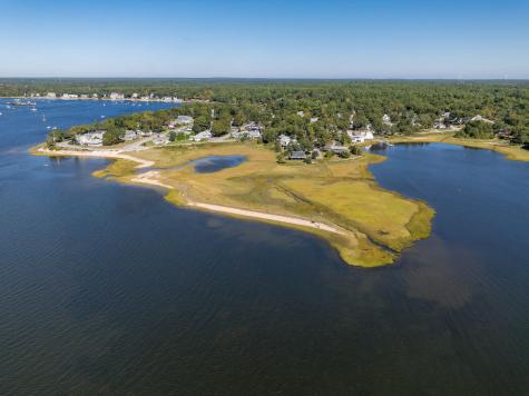 18 Elmwood Street Wareham MA 02571
