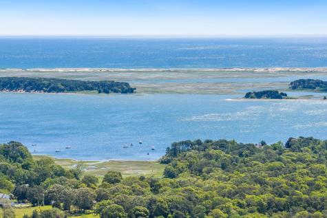 8 Monomoy Lane Orleans MA 02653