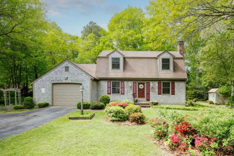 31 Woodridge Road Sandwich MA 02537