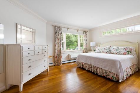 182 Shore Street Falmouth MA 02540