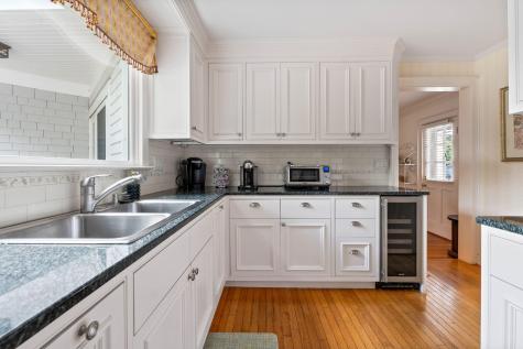 182 Shore Street Falmouth MA 02540