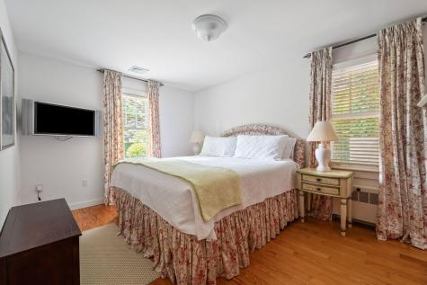 182 Shore Street Falmouth MA 02540