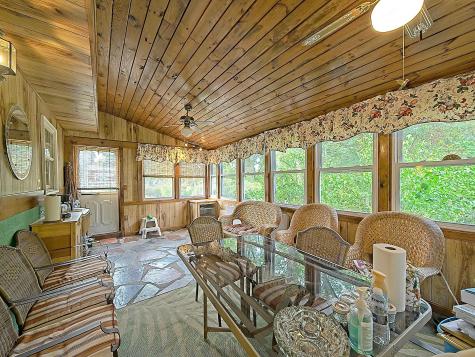 37 Simpson Lane Freetown MA 02702