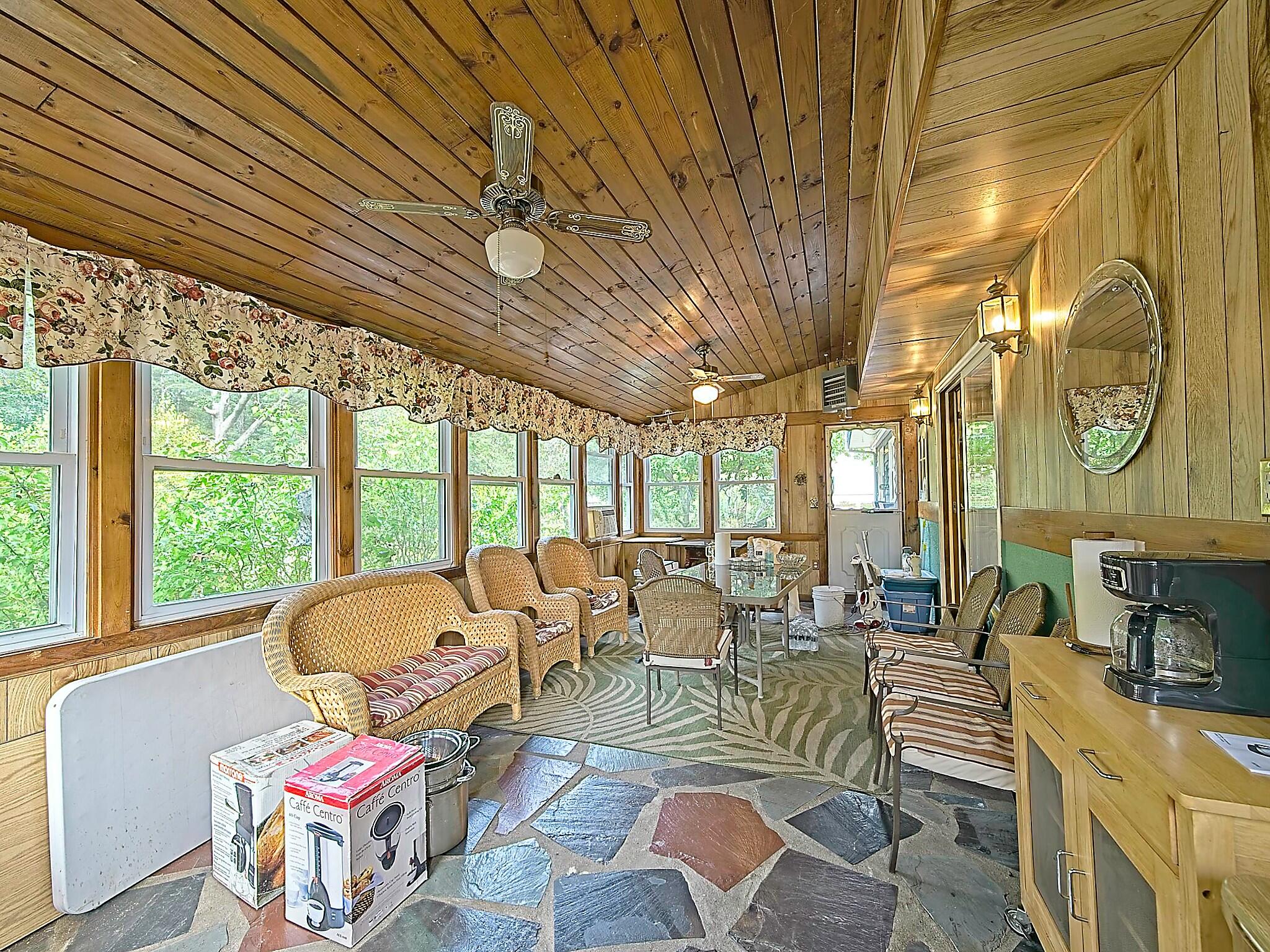 37 Simpson Lane Freetown MA 02702