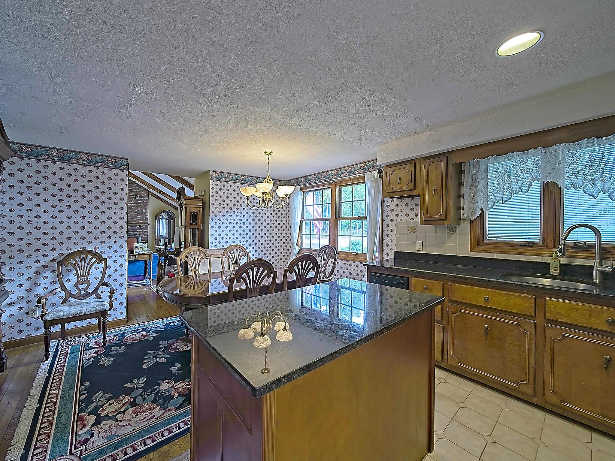 37 Simpson Lane Freetown MA 02702