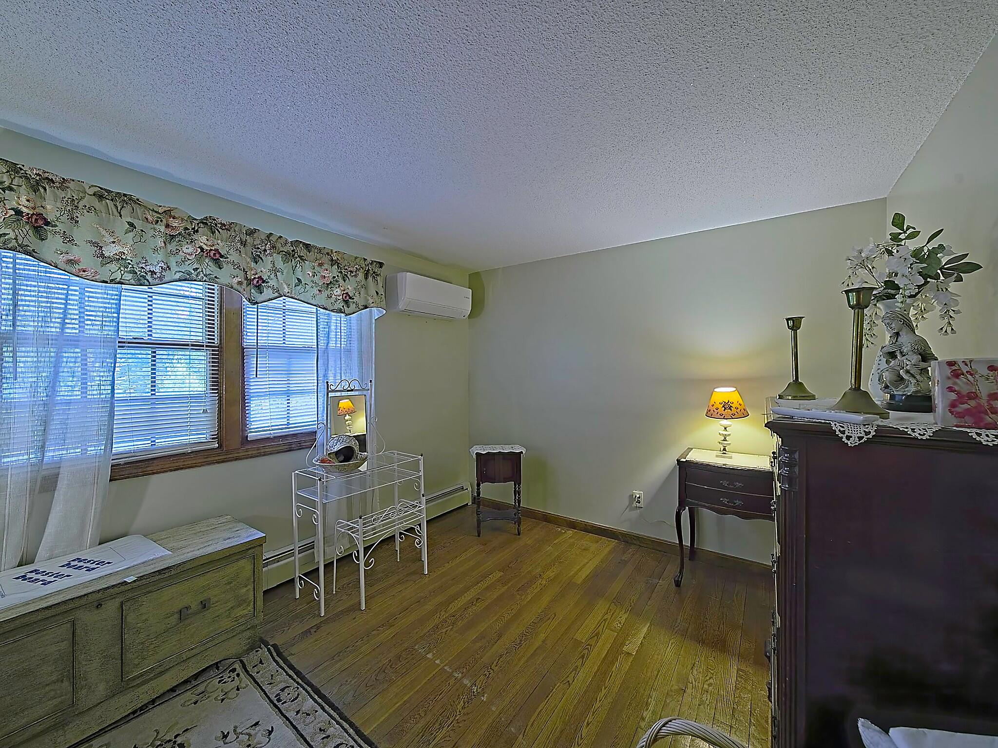 37 Simpson Lane Freetown MA 02702