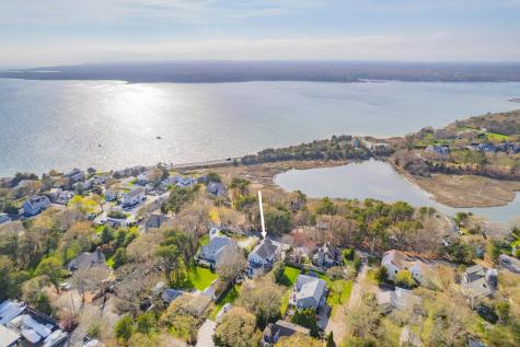 21 Bayview Road Mashpee MA 02649