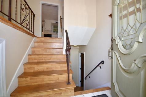 27 Yale Avenue Plymouth MA 02360