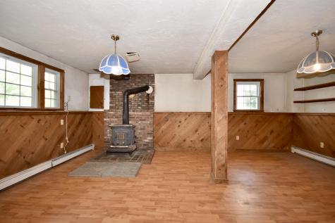 27 Yale Avenue Plymouth MA 02360
