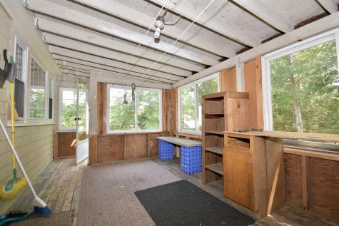 27 Yale Avenue Plymouth MA 02360