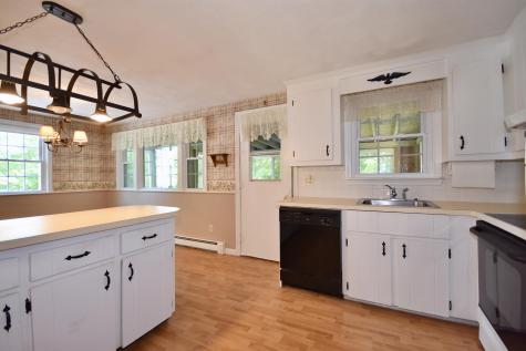 27 Yale Avenue Plymouth MA 02360