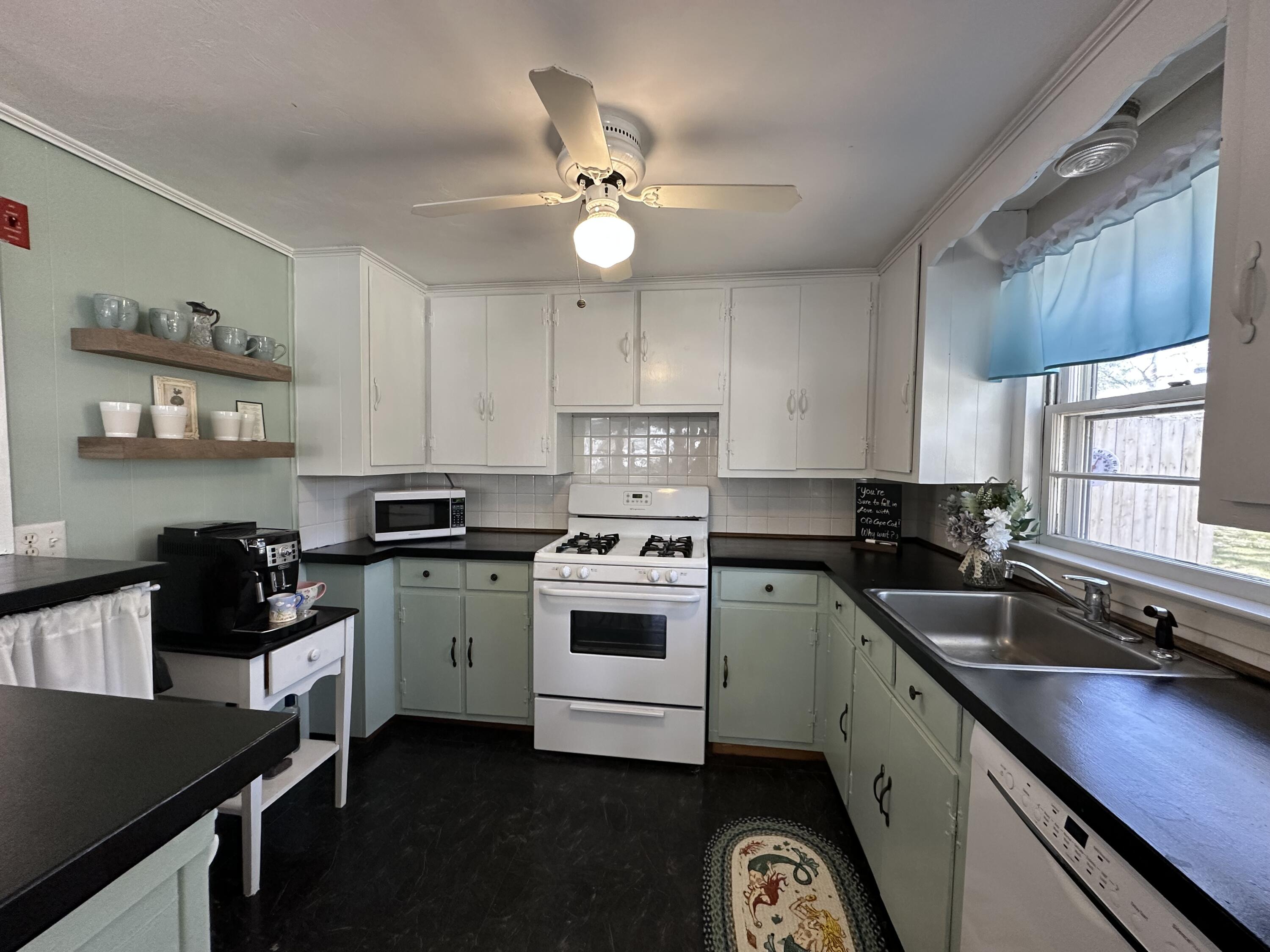 28 Thorwald Drive Dennis MA 02660