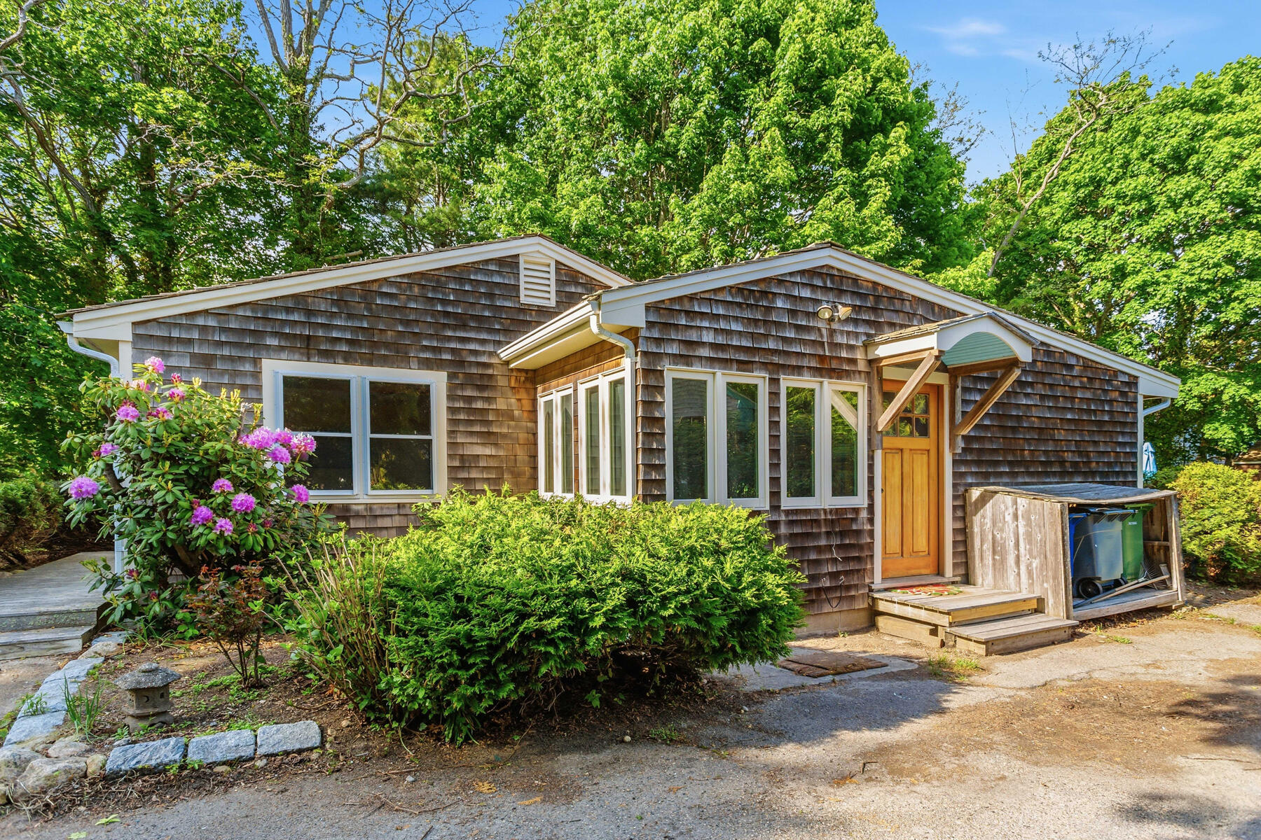57 Old Main Road Falmouth MA 02556