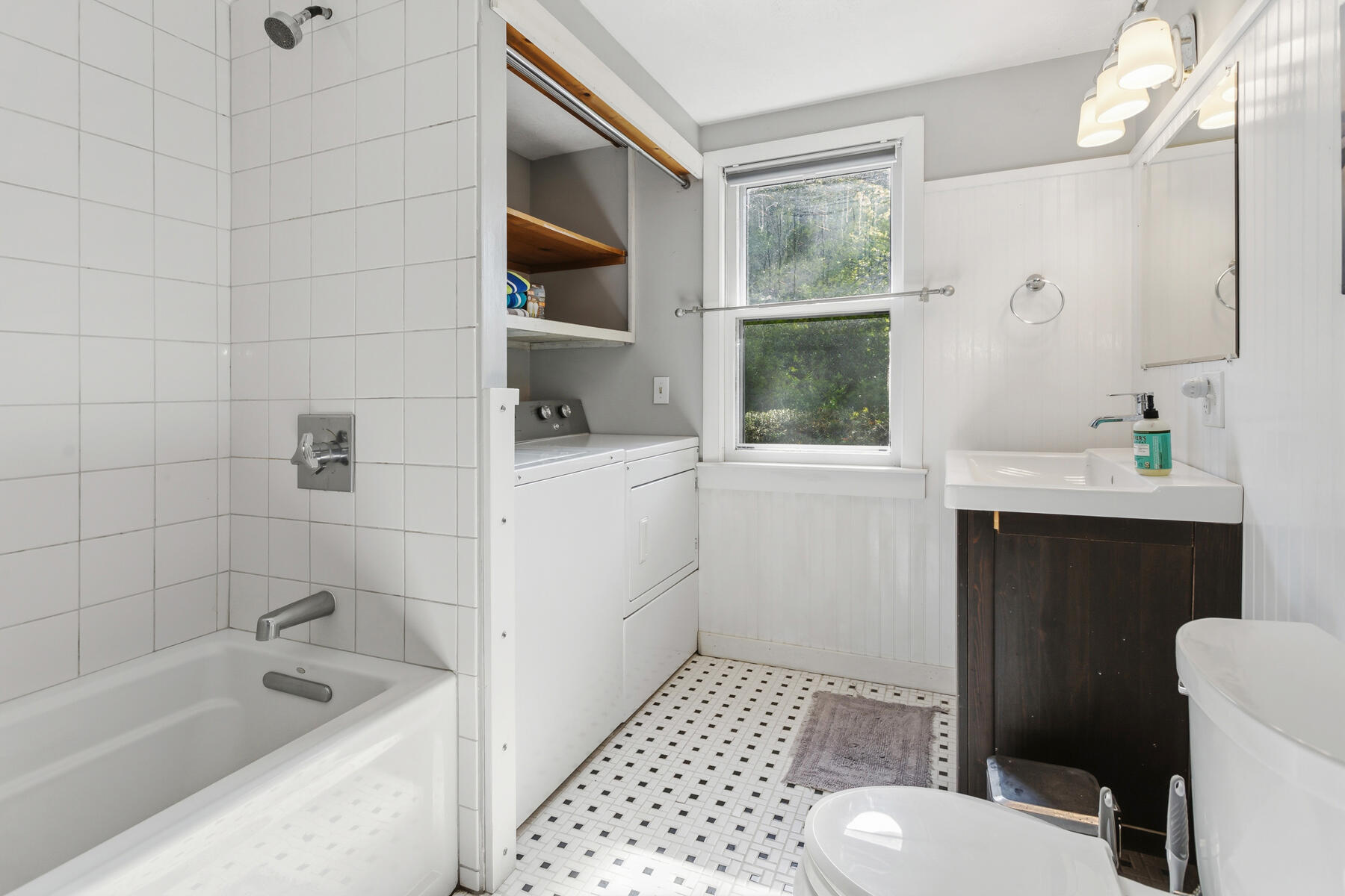 57 Old Main Road Falmouth MA 02556
