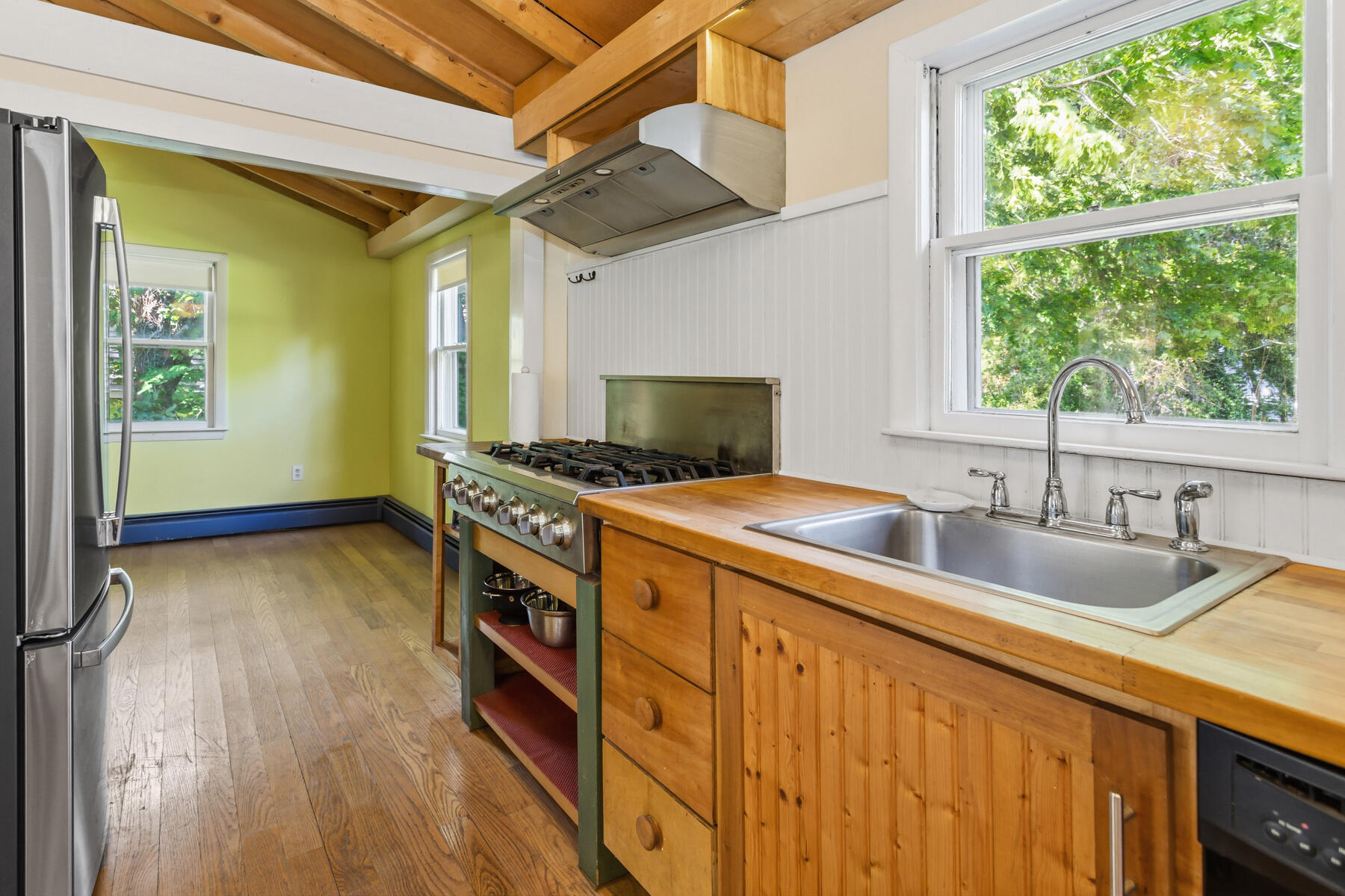 57 Old Main Road Falmouth MA 02556